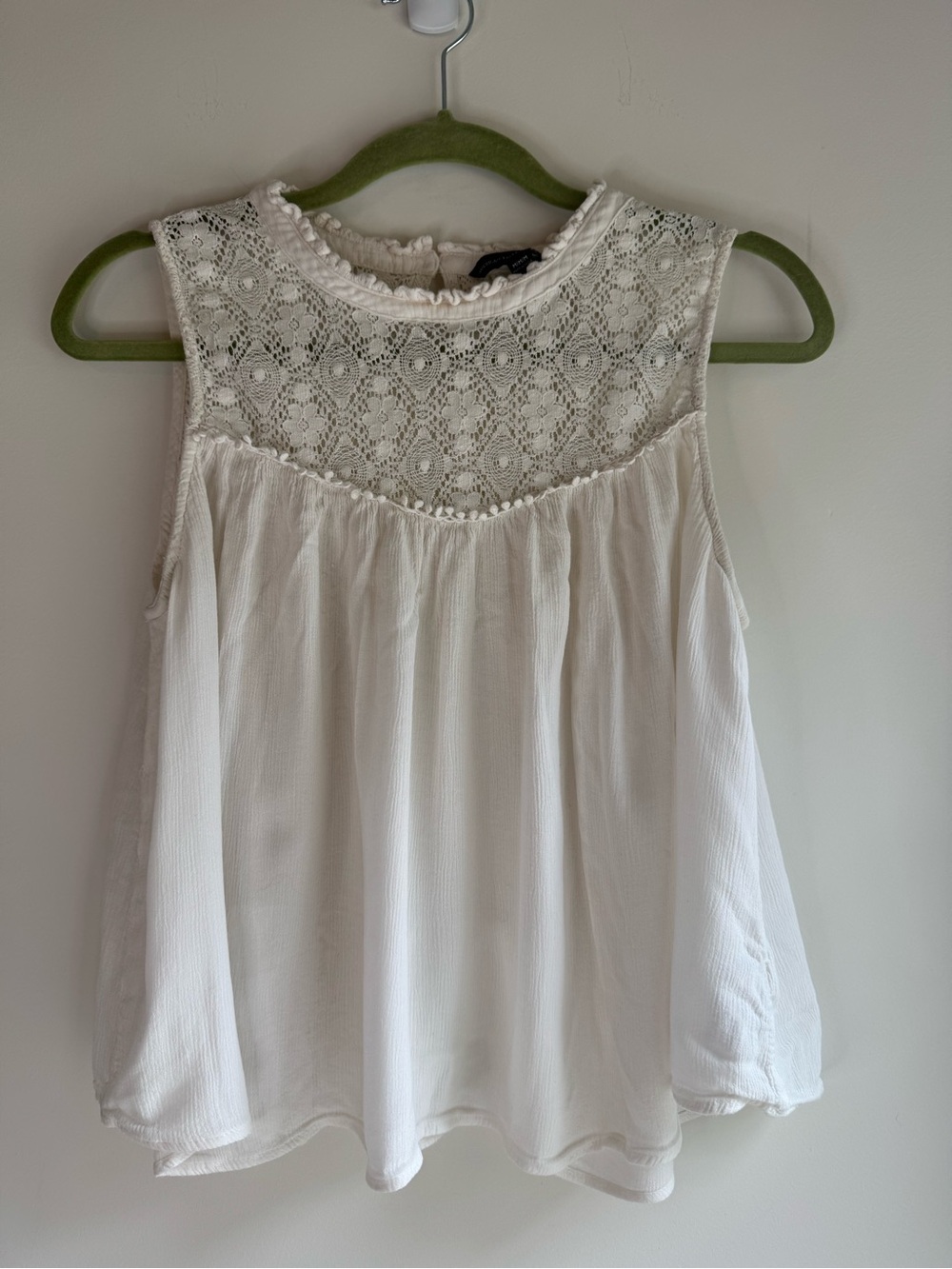 American Eagle Outfitters White Lace Yoke Sleeveless Camisole